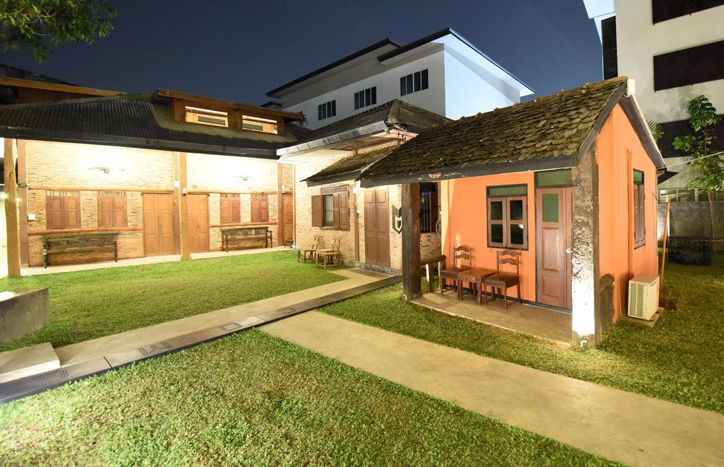 Hotel Chiang Mai Udee Extérieur photo