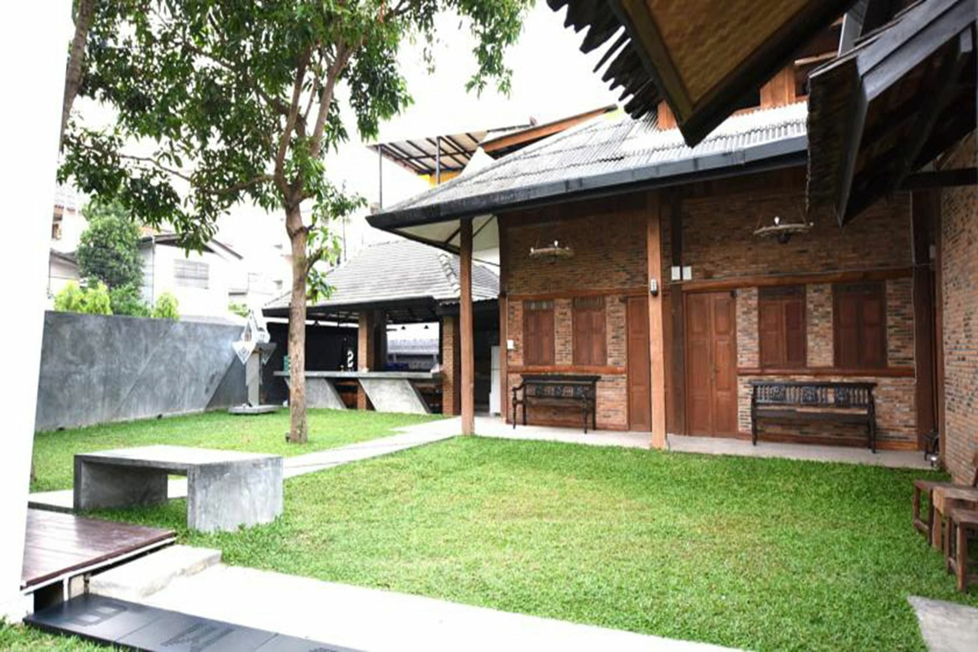 Hotel Chiang Mai Udee Extérieur photo