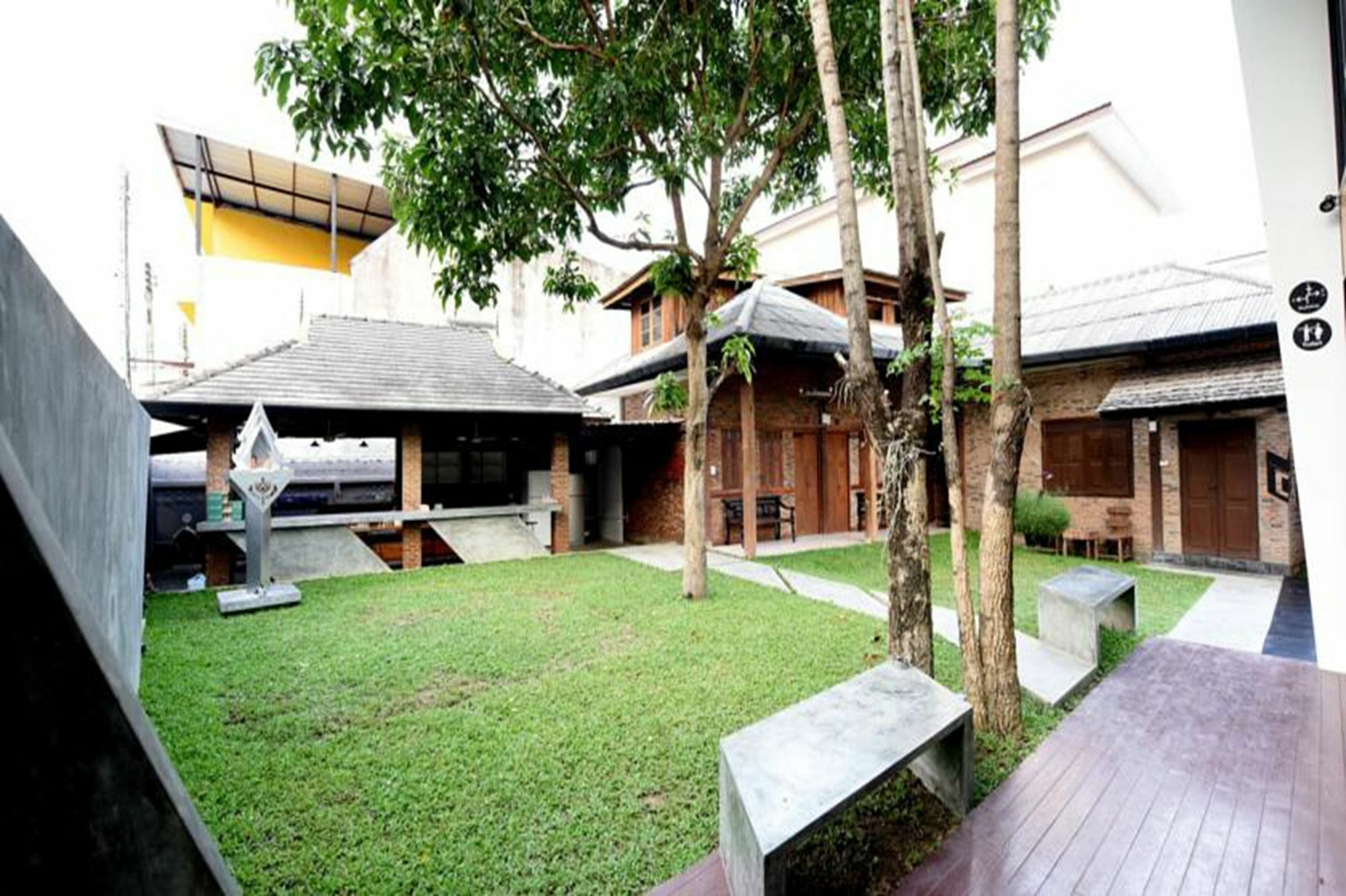Hotel Chiang Mai Udee Extérieur photo